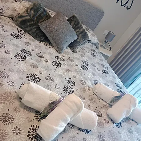 Piso Con Piscina Y Parking Apartamento *